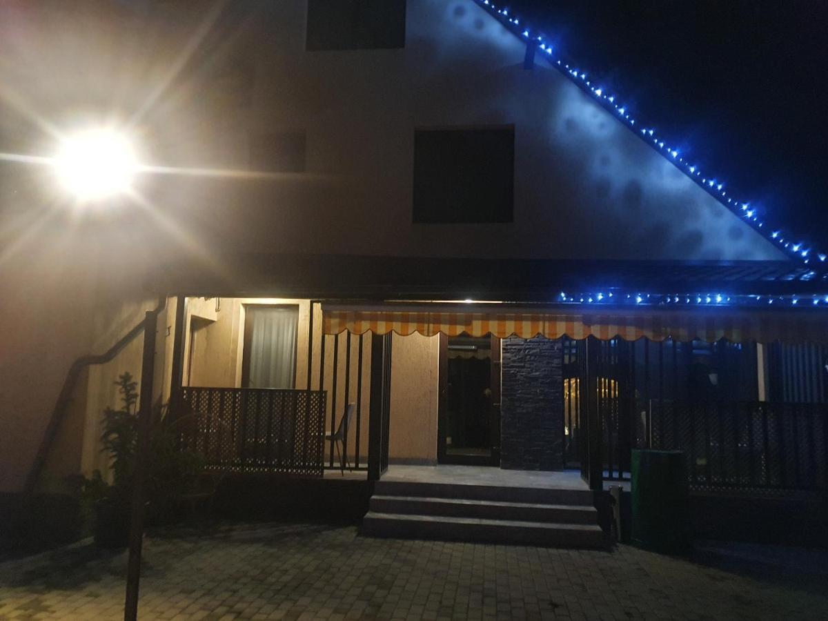 Pensiunea Relax Curtea De Arges Exterior photo